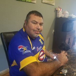 Meet your Posher, Julio